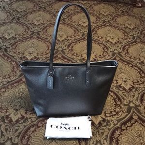 Coach F16224 City Zip Tote